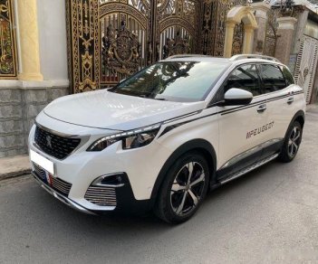 Peugeot 3008 2018 - Bán xe Peugeot 3008 Active, đời 2018, màu trắng, giá 829 triệu