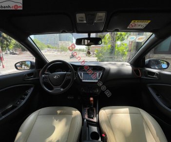 Hyundai i20 Active 2015 - Cần bán gấp Hyundai i20 Active 1.4AT sản xuất 2015, màu bạc, nhập khẩu còn mới