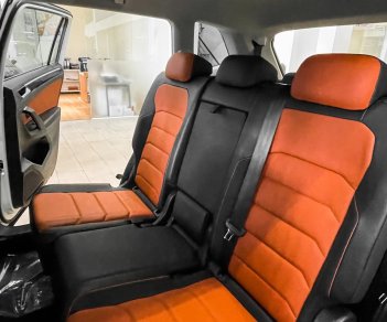 Volkswagen Tiguan 2022 - [Volkswagen Vũng Tàu ]Tiguan Luxury S 2022 màu trắng, động cơ 2.0 Turbo, SUV 7 chỗ gầm cao cho gia đình, dẫn động 2 cầu