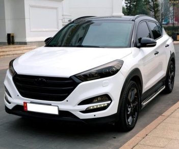 Hyundai Tucson 2018 - Cần bán gấp Hyundai Tucson Turbo sản xuất 2018, màu trắng