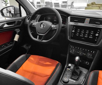 Volkswagen Tiguan 2022 - [Volkswagen Vũng Tàu ]Tiguan Luxury S 2022 màu trắng, động cơ 2.0 Turbo, SUV 7 chỗ gầm cao cho gia đình, dẫn động 2 cầu