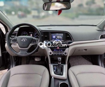 Hyundai Elantra 2017 - Cần bán Hyundai Elantra GLS 2.0AT sản xuất năm 2017, màu đen, 538 triệu