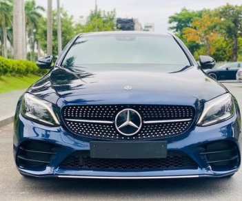 Mercedes-Benz C300 2020 - Bán Mercedes C300 AMG sản xuất 2020, màu xanh lam