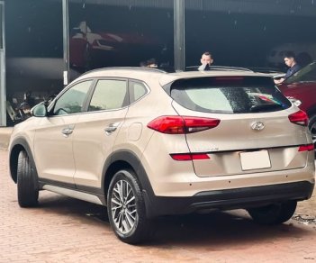 Hyundai Tucson 2020 - Bán Hyundai Tucson 2.0 ATH sản xuất năm 2020, màu vàng