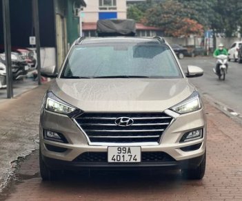 Hyundai Tucson 2020 - Bán xe Hyundai Tucson 2.0 đặc biệt sản xuất 2020, màu vàng