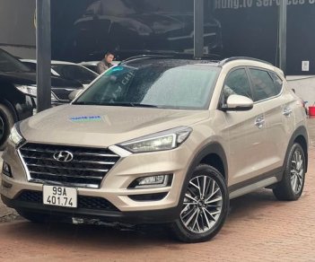 Hyundai Tucson 2020 - Bán xe Hyundai Tucson 2.0 đặc biệt sản xuất 2020, màu vàng