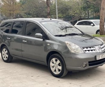 Nissan Grand livina 2011 - Bán ô tô Nissan Grand livina 1.8MT sản xuất năm 2011, màu xám số sàn