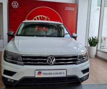 Volkswagen Tiguan 2020 - Bán ô tô Volkswagen Tiguan năm sản xuất 2020, màu trắng, nhập khẩu