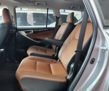 Toyota Innova 2018 - Xe Toyota Innova 2.0V năm sản xuất 2018, màu bạc số tự động