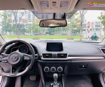 Mazda 3 2017 - Cần bán lại xe Mazda 3 sản xuất năm 2017, màu trắng, giá tốt