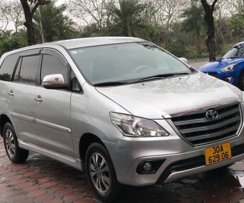 Toyota Innova 2015 - Bán Toyota Innova 2.0E sản xuất 2015, màu bạc 