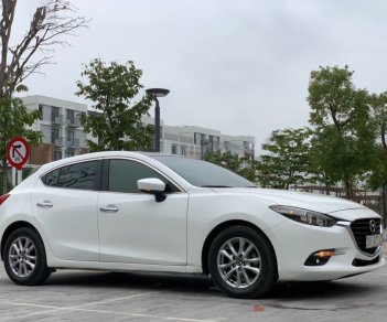 Mazda 3 2018 - Bán ô tô Mazda 3 sản xuất 2018, màu trắng, 579 triệu