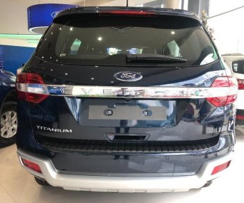 Ford Everest 2022 - Cần bán Ford Everest sản xuất năm 2022, màu đen, nhập khẩu