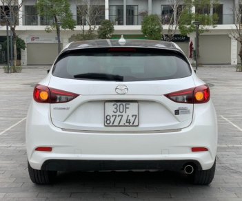 Mazda 3 2018 - Bán ô tô Mazda 3 sản xuất 2018, màu trắng, 579 triệu