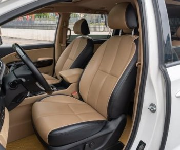 Kia Sedona 2016 - Cần bán lại xe Kia Sedona 3.3L GATH sản xuất 2016, màu trắng giá cạnh tranh