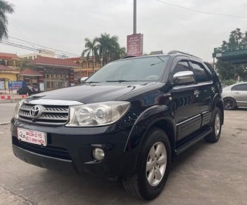 Toyota Fortuner 2009 - Bán Toyota Fortuner 2.7V 4x4 AT năm 2009, màu đen số tự động, giá chỉ 375 triệu