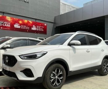 MG ZS 2021 - Cần bán lại xe MG ZS sản xuất năm 2021, màu trắng, giá 569tr