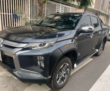 Mitsubishi Triton 2020 - Cần bán gấp Mitsubishi Triton 4x2 AT năm 2020, màu xám, giá 605tr