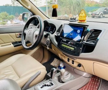 Toyota Fortuner 2013 - Bán Toyota Fortuner năm 2013, màu bạc còn mới