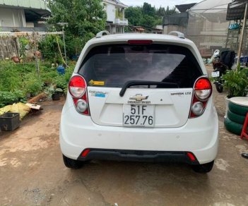 Chevrolet Spark 2015 - Cần bán Chevrolet Spark sản xuất 2015, màu trắng