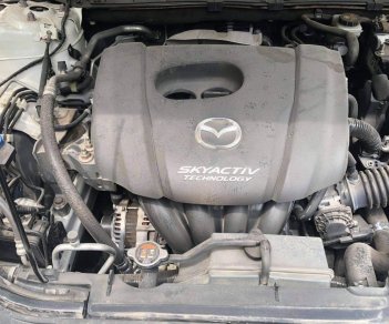 Mazda 3 2016 - Bán Mazda 3 năm sản xuất 2016, màu trắng