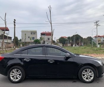 Chevrolet Cruze 2014 - Bán Chevrolet Cruze sản xuất năm 2014, màu đen