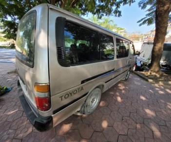 Toyota Hiace 2003 - Bán xe khách Toyota Hiace 15 chỗ cũ đời 2003 tại Hải Phòng liên hệ 090.605.3322