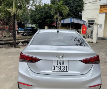 Hyundai Accent 2018 - Cần bán xe Hyundai Accent, số sàn, sản xuất 2018, màu bạc, giá 345tr