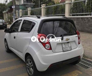 Chevrolet Spark 2017 - Cần bán Chevrolet Spark năm sản xuất 2017, màu trắng 