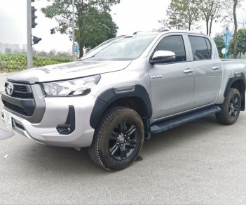 Toyota Hilux 2021 - Bán ô tô Toyota Hilux 2.4 năm 2021, màu bạc, xe nhập còn mới, giá chỉ 760 triệu