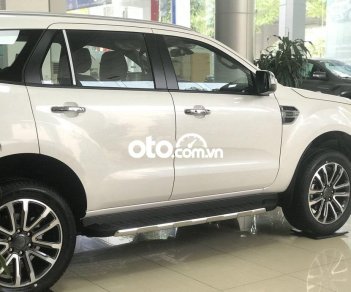 Ford Everest 2022 - Bán xe Ford Everest 2.0 năm sản xuất 2022, màu trắng, nhập khẩu nguyên chiếc