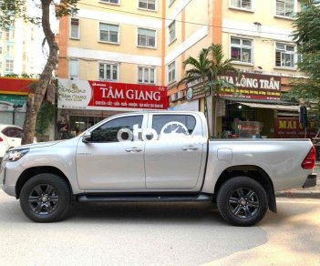 Toyota Hilux 2021 - Bán xe Toyota Hilux 2.5E 4x2MT năm 2021, nhập khẩu nguyên chiếc như mới, giá tốt