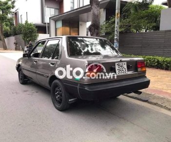 Toyota Corolla 1985 - Bán xe Toyota Corolla sản xuất năm 1985, màu vàng, xe nhập