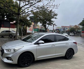 Hyundai Accent 2018 - Cần bán xe Hyundai Accent, số sàn, sản xuất 2018, màu bạc, giá 345tr