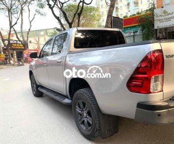 Toyota Hilux 2021 - Bán xe Toyota Hilux 2.5E 4x2MT năm 2021, nhập khẩu nguyên chiếc như mới, giá tốt