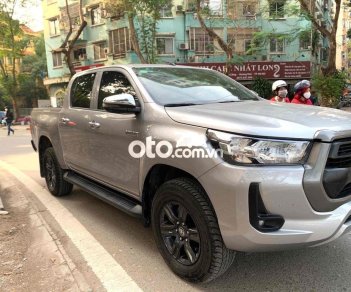 Toyota Hilux 2021 - Bán xe Toyota Hilux 2.5E 4x2MT năm 2021, nhập khẩu nguyên chiếc như mới, giá tốt