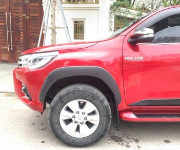 Toyota Hilux 2017 - Bán Toyota Hilux 2.8G năm 2017, màu đỏ, nhập khẩu nguyên chiếc còn mới, giá 750tr