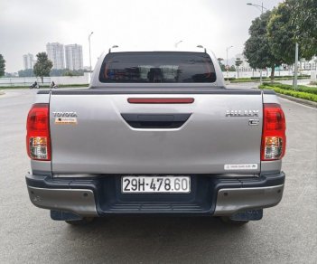 Toyota Hilux 2021 - Bán ô tô Toyota Hilux 2.4 năm 2021, màu bạc, xe nhập còn mới, giá chỉ 760 triệu