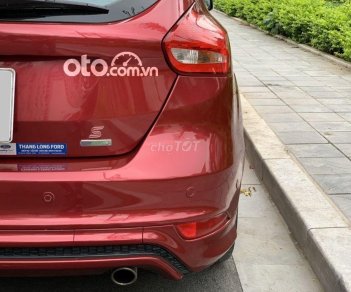 Ford Focus 2016 - Bán Ford Focus S 1.6L sản xuất năm 2016, màu đỏ, giá 555tr