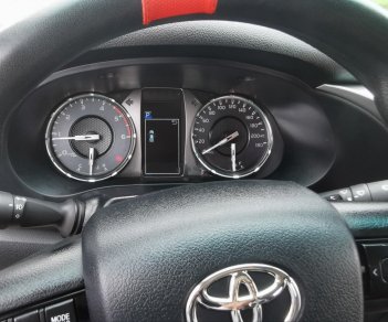 Toyota Hilux 2021 - Bán ô tô Toyota Hilux 2.4 năm 2021, màu bạc, xe nhập còn mới, giá chỉ 760 triệu