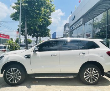 Ford Everest 2020 - Bán ô tô Ford Everest 2.0l Titanium sản xuất 2020, Sổ bảo hành đầy đủ, tặng phụ kiện đi kèm