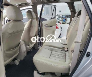 Toyota Innova 2012 - Màu bạc giá cạnh tranh