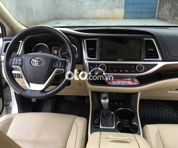 Toyota Highlander 2019 - Màu trắng, nhập khẩu nguyên chiếc