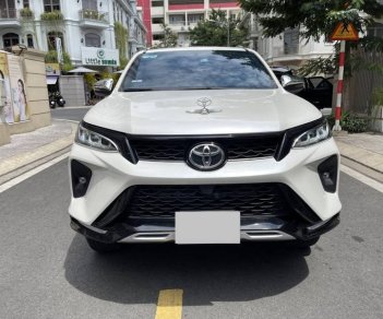 Toyota Fortuner 2020 - Màu trắng, nhập khẩu nguyên chiếc