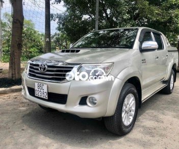 Toyota Hilux 2012 - Màu bạc, xe nhập chính chủ