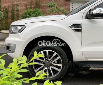 Ford Everest 2019 - Bán Ford Everest Titanium 4x4 sản xuất năm 2019, màu trắng, xe nhập