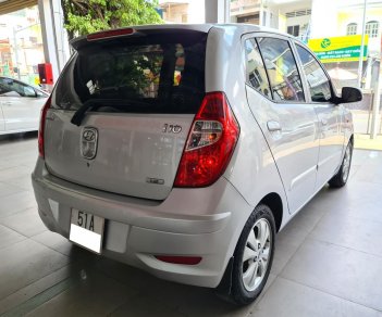 Hyundai Grand i10 2011 - Màu bạc, nhập khẩu nguyên chiếc