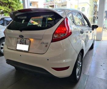 Ford Fiesta 2013 - Màu trắng, giá 316tr