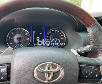 Toyota Fortuner 2019 - Màu trắng, giá 985tr