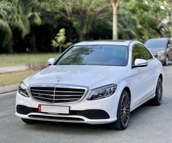 Mercedes-Benz C200 2018 - Bán C200 Exclusive trắng đen model 2019 công ty đứng tên